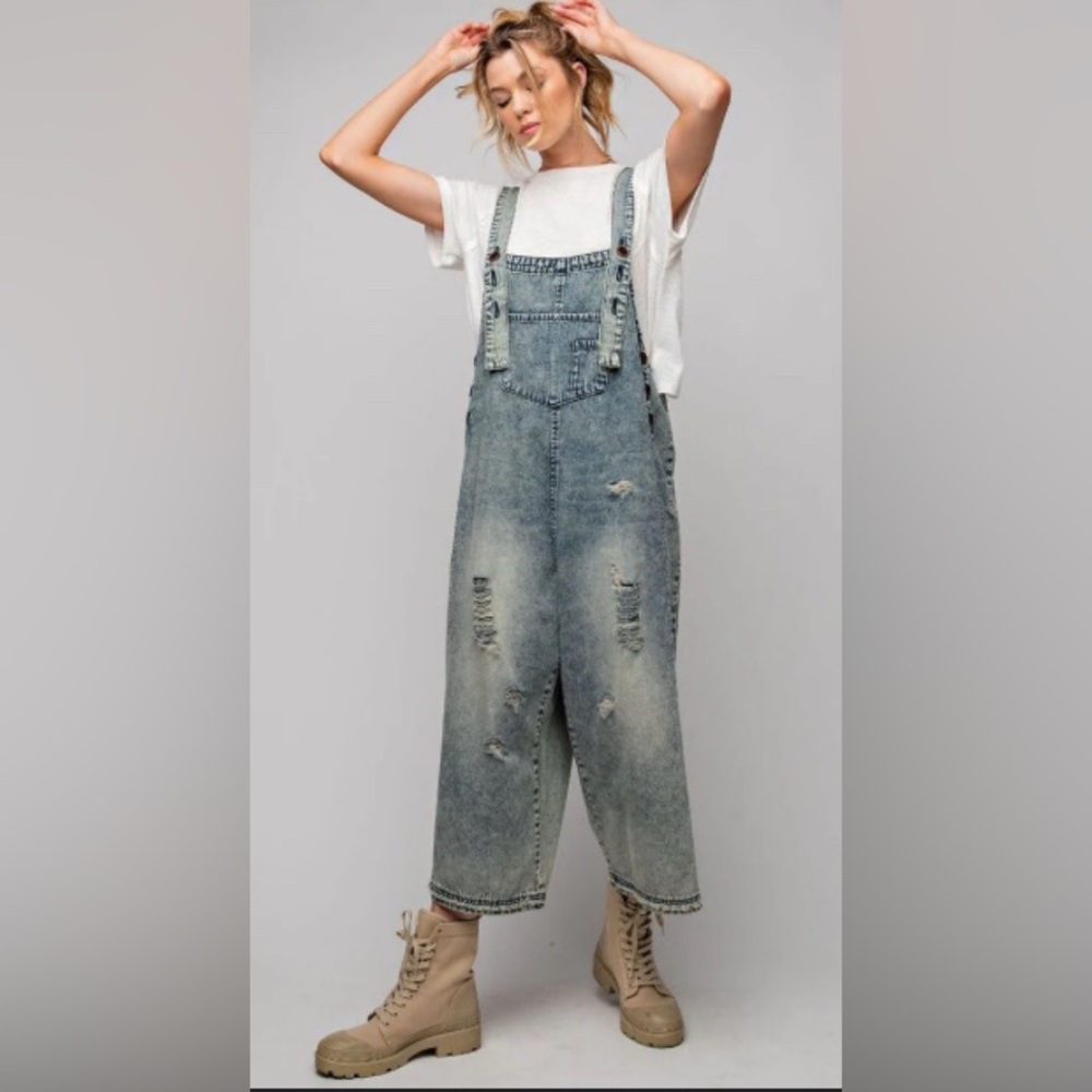 EUC Easel Blue Denim Distressed, Cropped Overalls